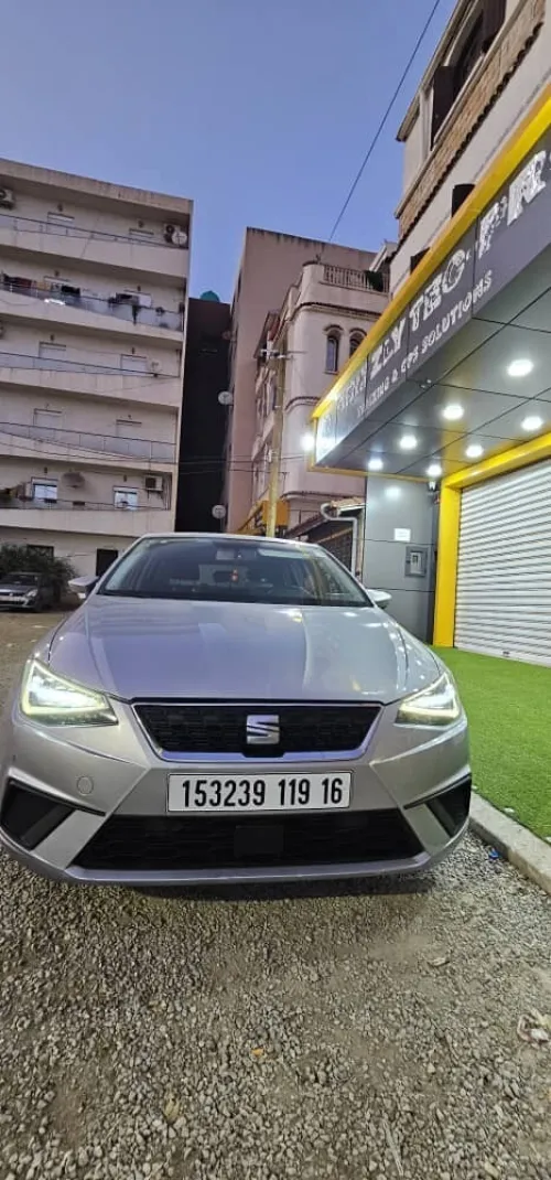 Location de voiture L'AÉROPORT international d'Alger