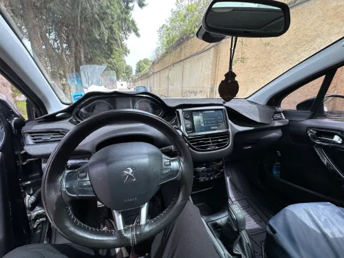 Peugeot 208 2013 Allure