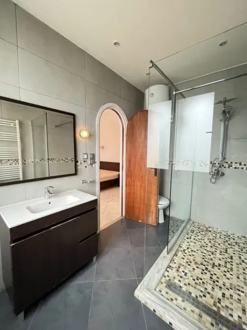 Location Appartement Niveau de villa F5 Alger El biar