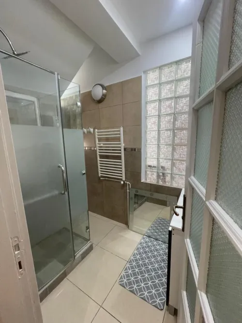 Location Appartement Niveau de villa F3 Alger Hydra