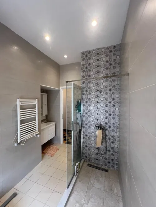 Location Appartement Niveau de villa F5 Alger Hydra