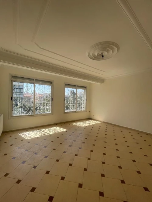 Location Appartement Niveau de villa F4 Alger Hydra