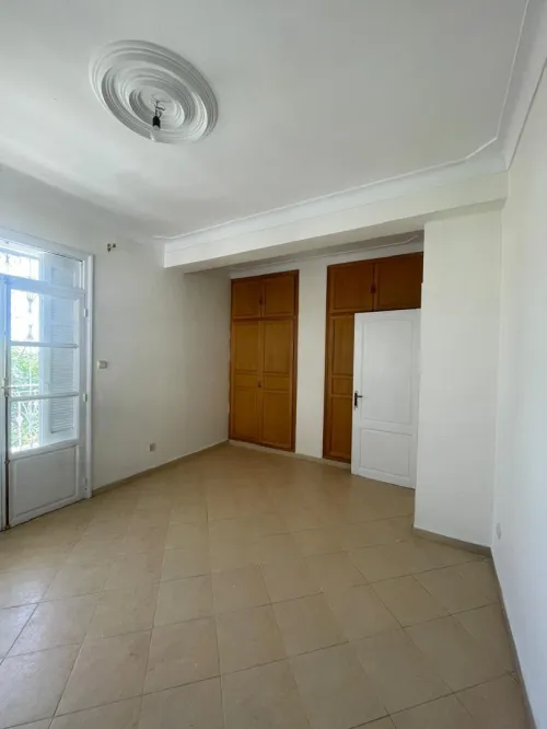 Location Appartement Niveau de villa F4 Alger Hydra