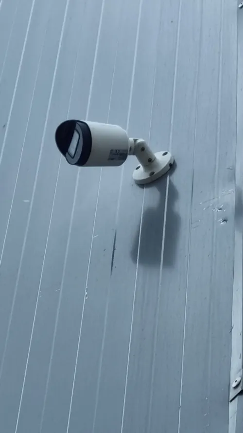 Installation camera surveillance