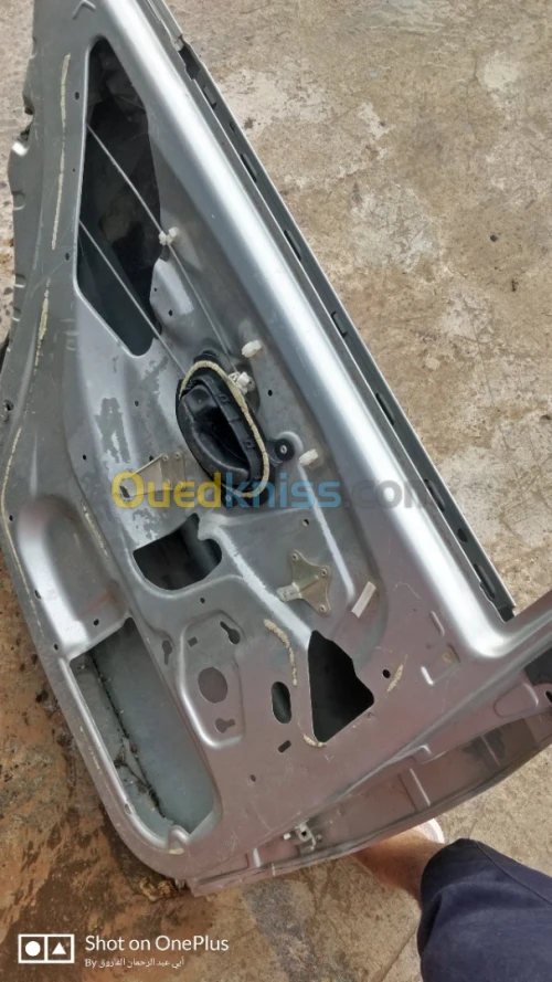 باب خلفي 406 في حالة جيدة 