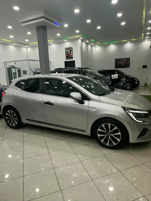 Renault Clio 5 2021 Intons