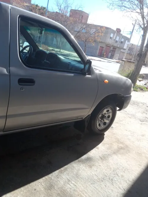 Nissan Hardbody np300 2012 