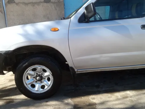 Nissan Hardbody np300 2012 