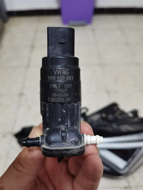 Pompe vase d'eau