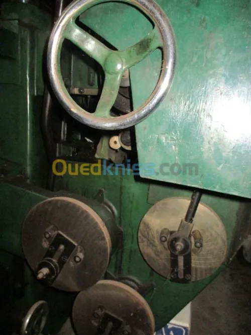 machine étiquettes autocollant 