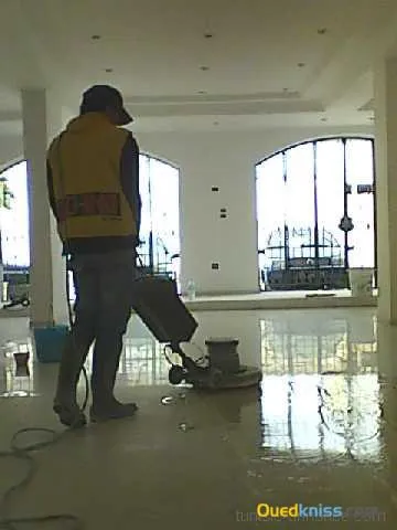 Ponçage carrelage / rénovation sol