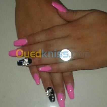 Beauté des mains jusqu'au Pieds