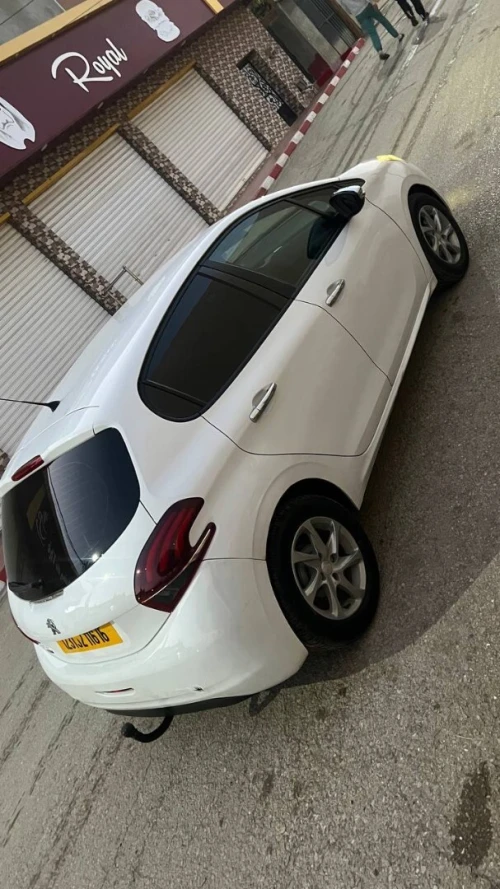 Peugeot 208 2016 208