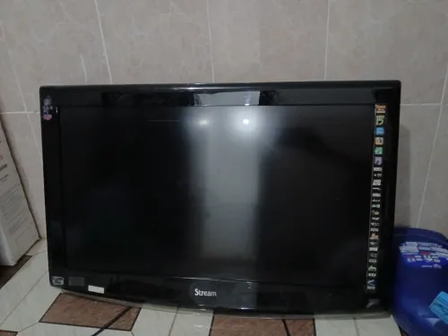 Télévision stream 32'' ancien