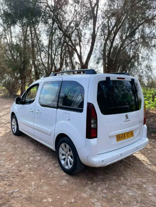 Peugeot Partner 2017 Tepee Allure 