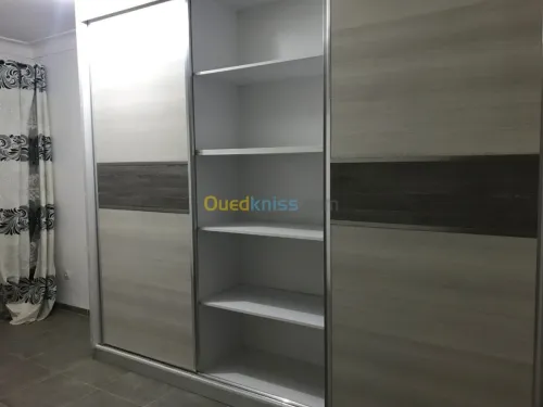 Placard /Dressing/ lit capitonné en 07j