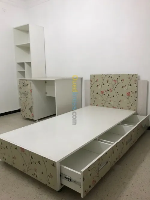 Placard /Dressing/ lit capitonné en 07j