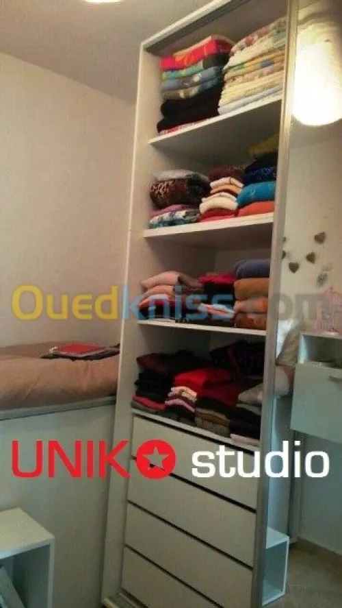 Placard /Dressing/ lit capitonné en 07j