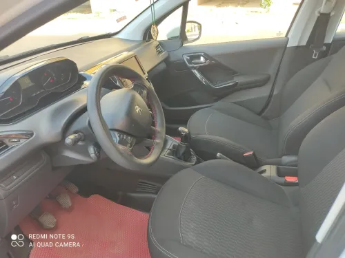 Peugeot 208 2017 Access Facelift