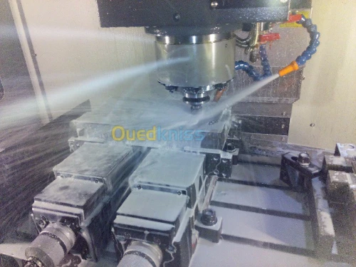 FABRICATION moule injection plastique 