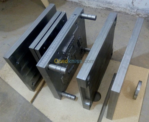 FABRICATION moule injection plastique 