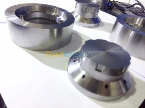 FABRICATION moule injection plastique 