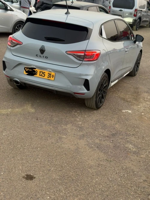Renault Clio 5  2025 Alphin