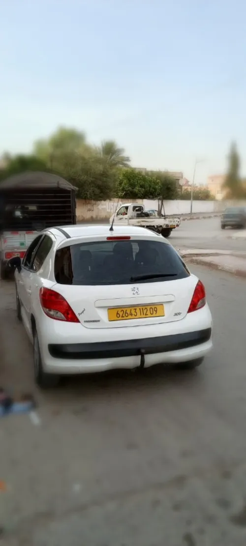 Peugeot 207 2012 Fennec