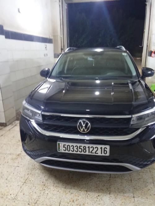 Volkswagen Taos 2022 SE Black 