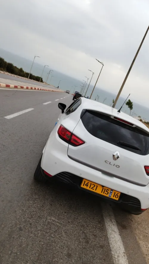 Renault Clio 4 2015 Limited 2
