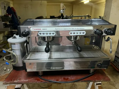 Machine a cafe faema e98re avec filtre et broyeur de cafe 