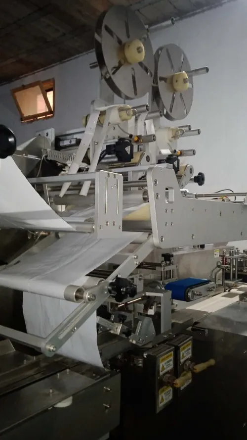 Ligne de Production de Lingettes Humides Haute Performance (10 Servomoteurs)