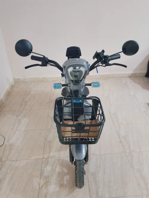 Dora Moto électrique 50v 2025