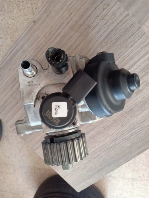 Pompe HP moteur 03L 140 cv 