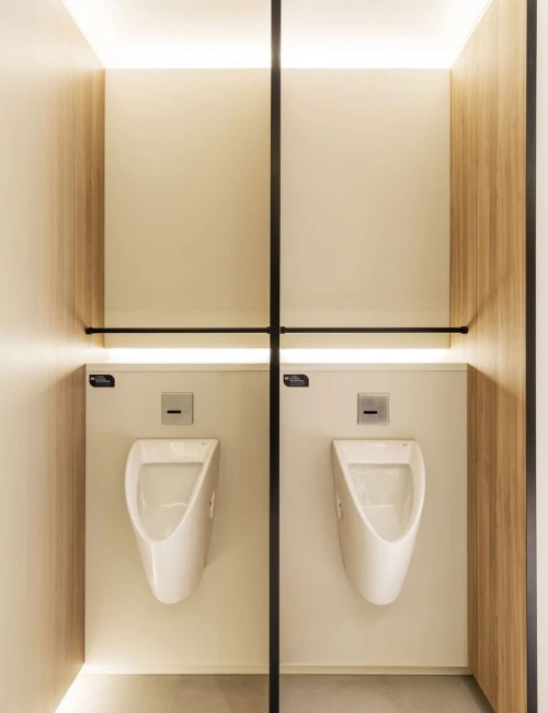 Séparations Sanitaires en HPL Compact 12 mm avec accessoires en aluminium anodisée ( cabines sanitaires )