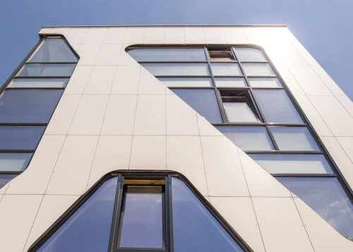 Panneaux HPL MEG ABET LAMINATI AVEC  SYSTÈME VISIBLE POUR FAÇADES VENTILEES
