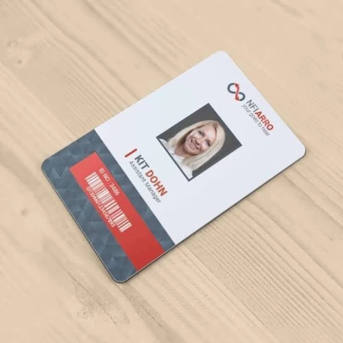 IMPRESSION SUR CARTES EN PVC. Cartes de visite, Badges, Cartes fidélité, Macarons, etc....