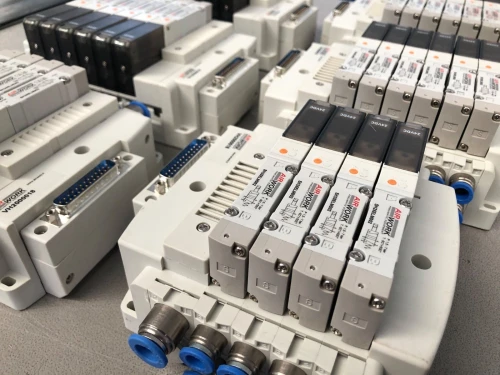 Distributeur Pneumatique - BOBINE - AIRTAG - ELECTRODISTRIBUTEUR - FILTRE PNEUMATIQUE - FESTO - SMC 