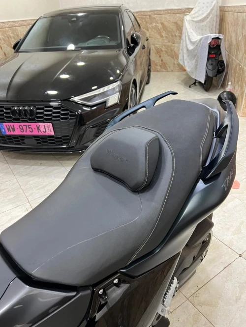 Yamaha T max 2022