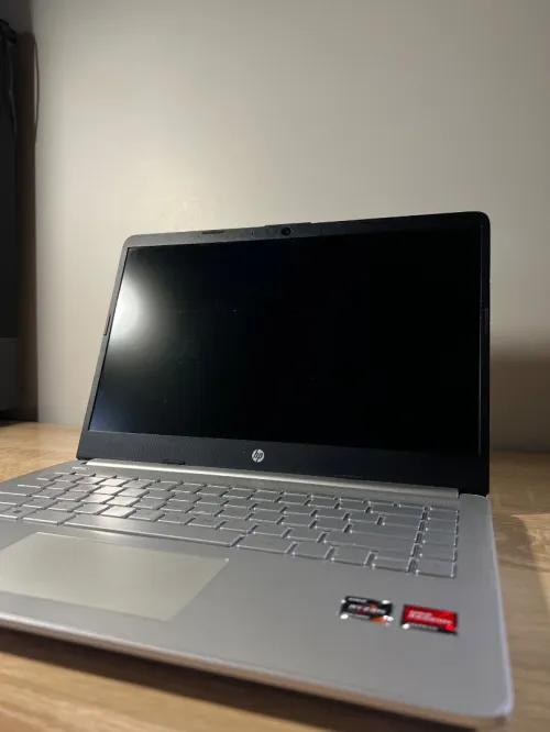 PC Portable HP 14s Ryzen 7 radeon graphics 