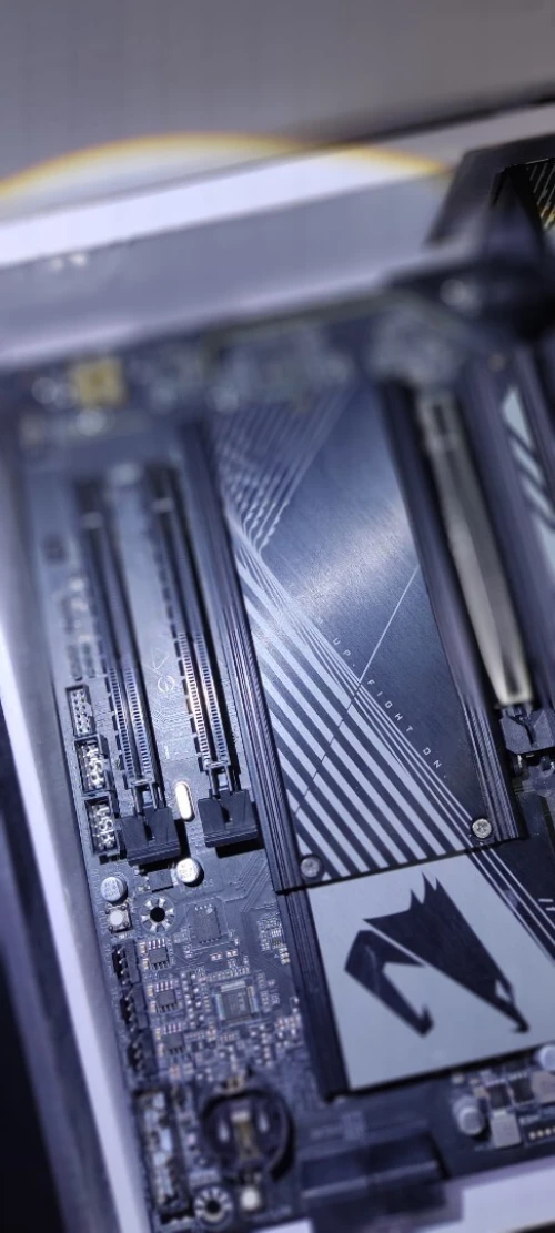 B760 AORUS ELITE AX  DDR4