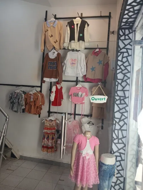 Vente magasin de vêtements enfant avec logiciel et tout le local est a la location