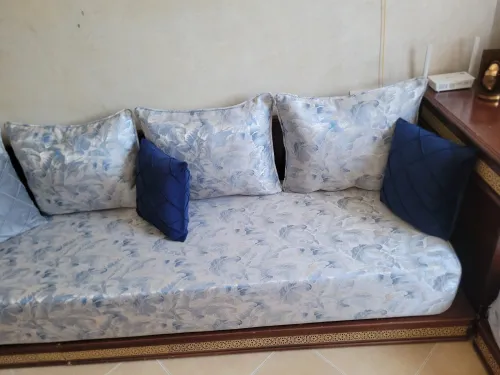 Vends un magnifique salon marocain en bon état
