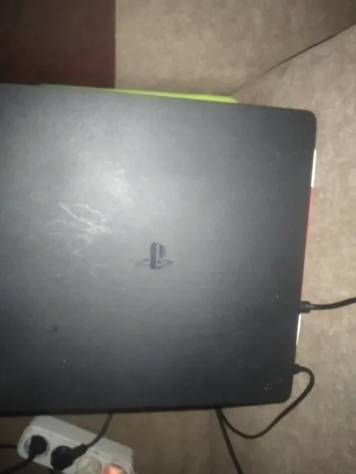 ps 4 slim