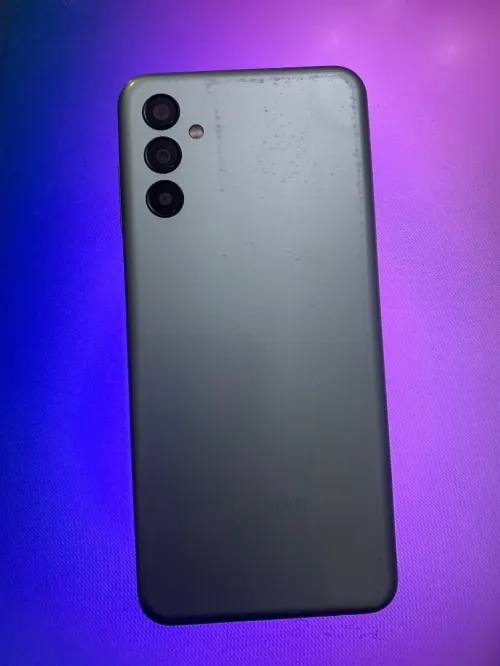 Samsung M13