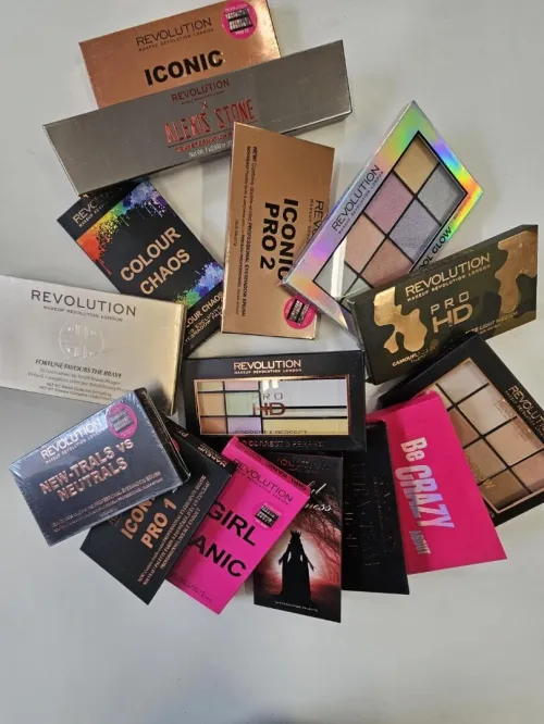 Révolution make up