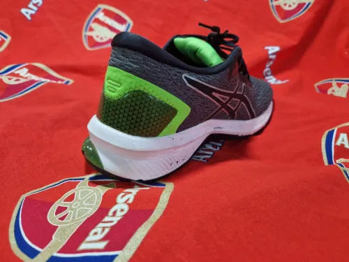 asics GT-1000 9 Chaussurew Running Noir/vert Neuf