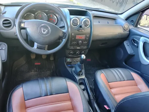 Dacia Duster 2016 Laureate