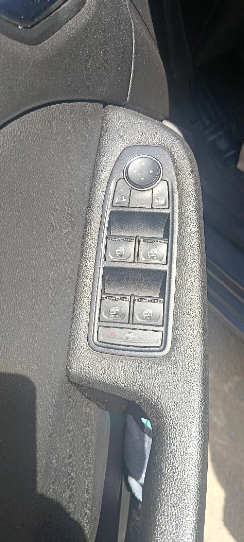 bouton leve vitre électrique clio5 