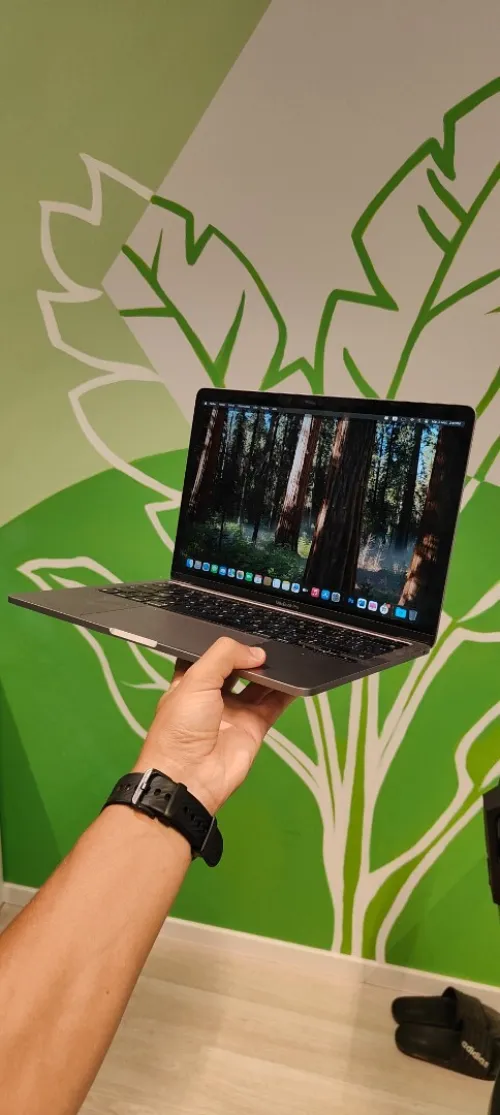 Macbook Pro M2 2022 16/512